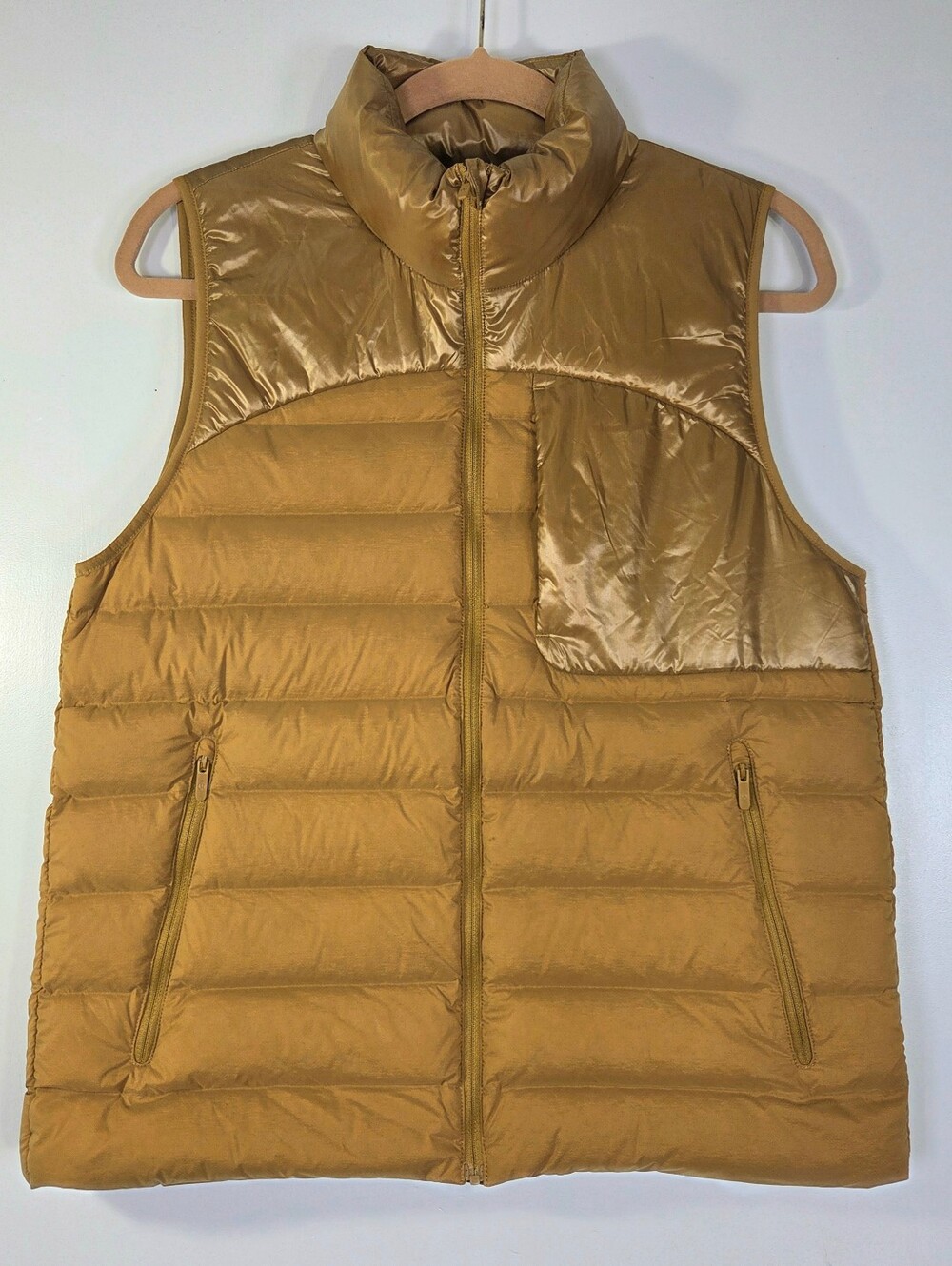 LULULEMON ATHLETICA NAVIGATION STRETCH DOWN QUILTED PUFFER VEST.
